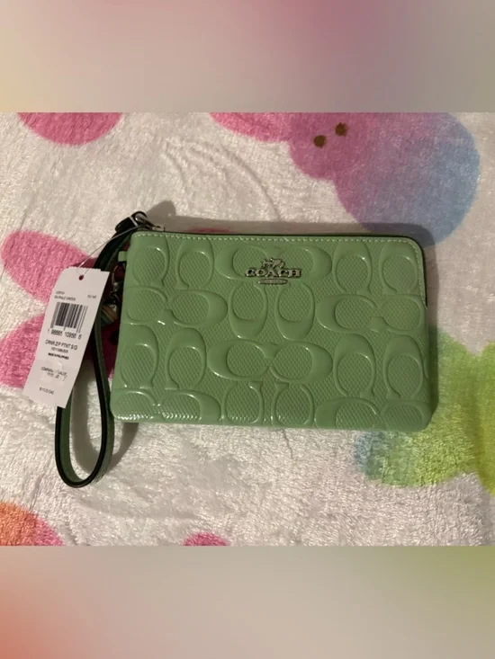 Coach Green Patent Leather Wristlet Clutch - Picture 1 of 5